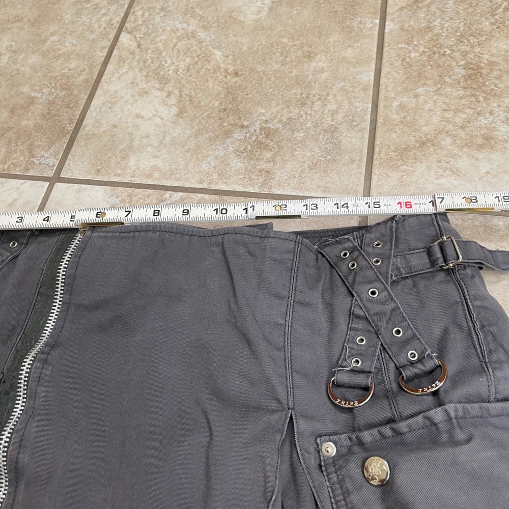 Tripp NYC Daang Goodman Mens Gothic Cargo Kilt Black Pleated Size L D-Rings - Picture 6 of 15